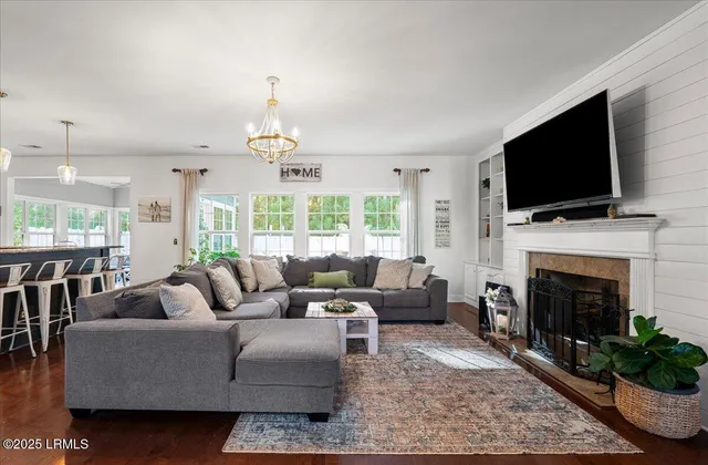 $689,000 | 228 Station Parkway, Bluffton, SC 29910