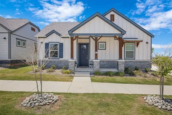 $1,988 | 7213 Tall Tree Drive, Fort Worth, TX 76123