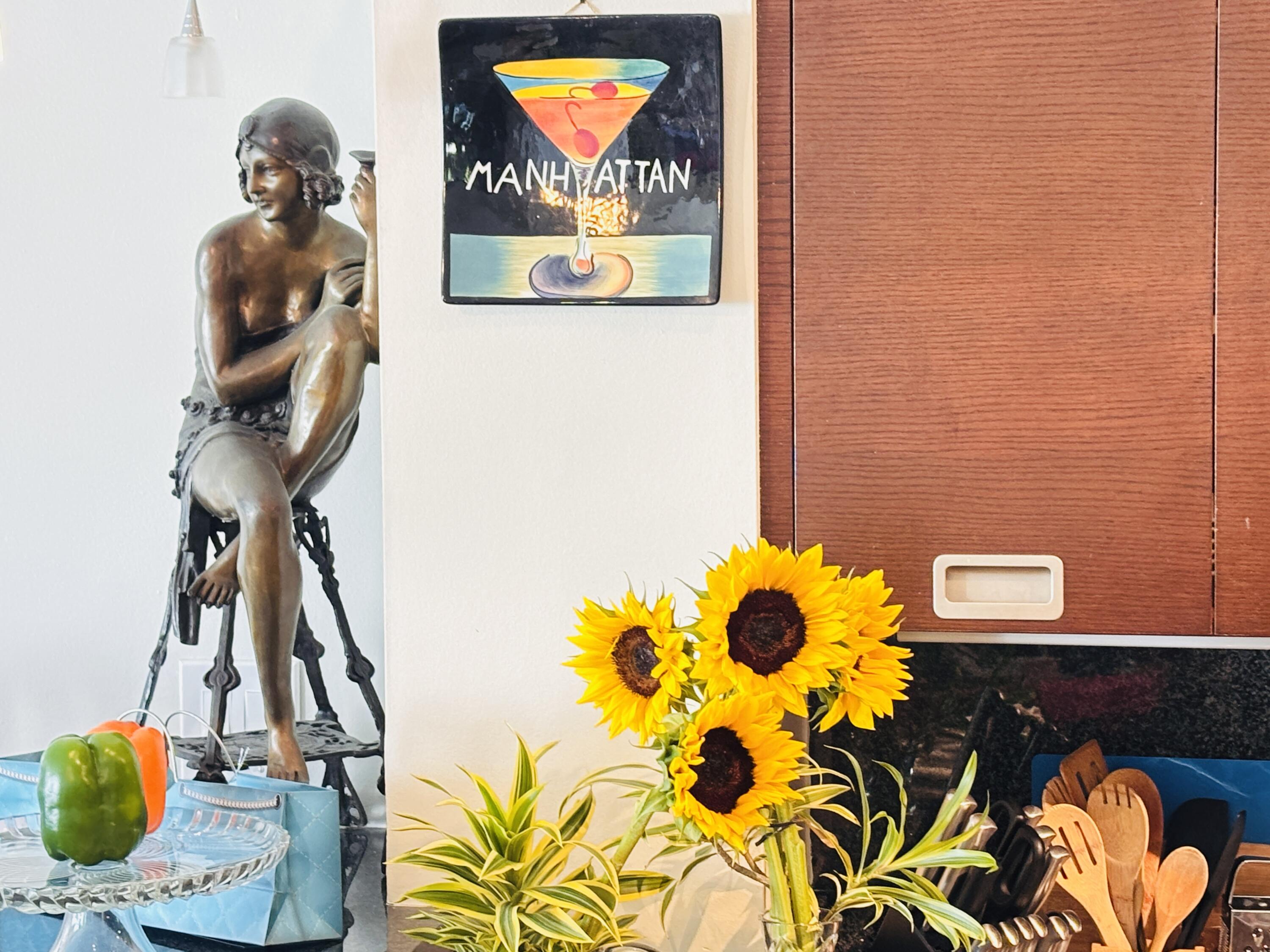 97501 Overseas Highway, Unit 521 Key Largo, FL 33037 - Photo 22 of 38 Manhattan flair & Keys air!