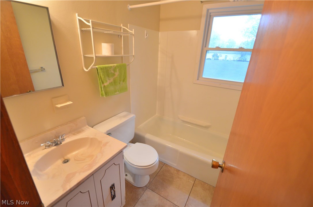 9911 Struthers Road New Middletown, OH 44442 - Photo 9 of 16
