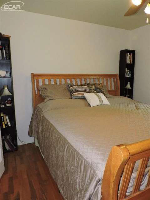 2480 Murphy Road Flint, MI 48504 - Photo 14 of 29 20440391-13.JPG