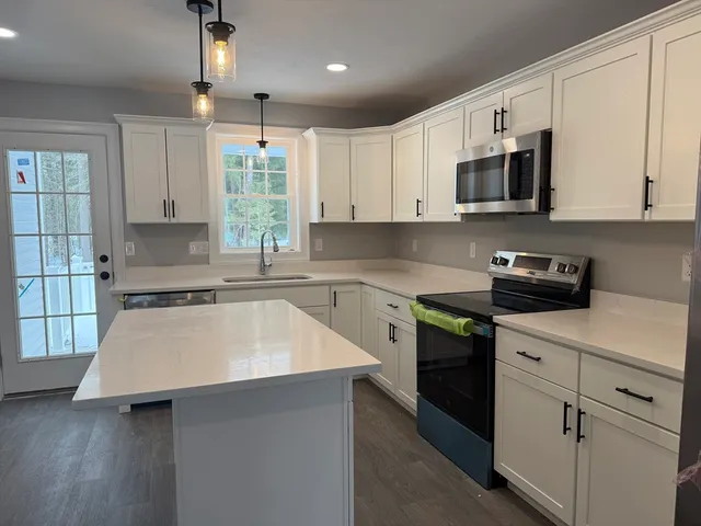 $669,900 | 17 Kashmir's Way, Unit 17, Lakeville, MA 02347