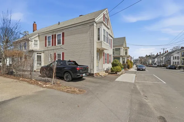 $1,300,000 | 413 Islington Street, Portsmouth, NH 03801