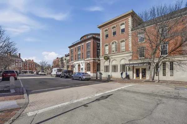 $1,300,000 | 413 Islington Street, Portsmouth, NH 03801