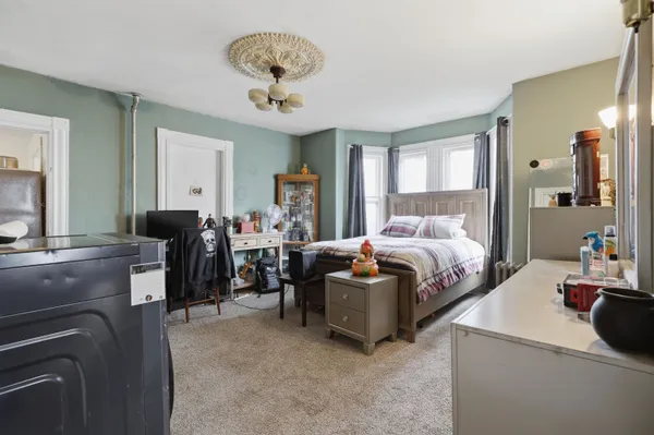 $1,300,000 | 413 Islington Street, Portsmouth, NH 03801