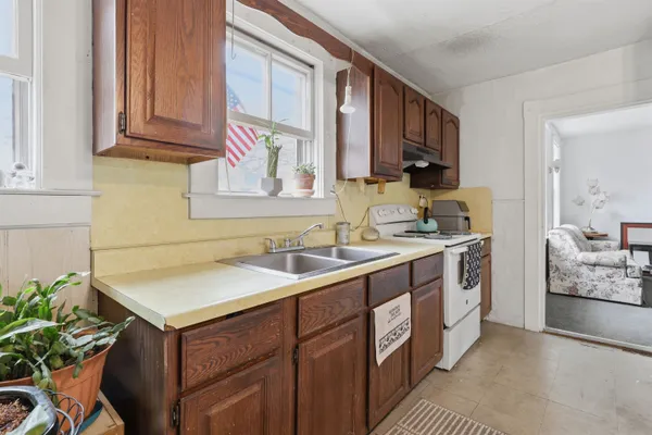 $1,300,000 | 413 Islington Street, Portsmouth, NH 03801