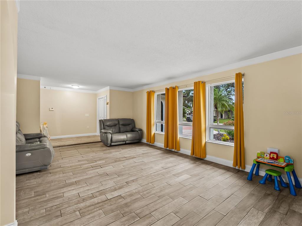 20343 Rutherford Avenue Port Charlotte, FL 33952 - Photo 6 of 38 Gallery Image 6