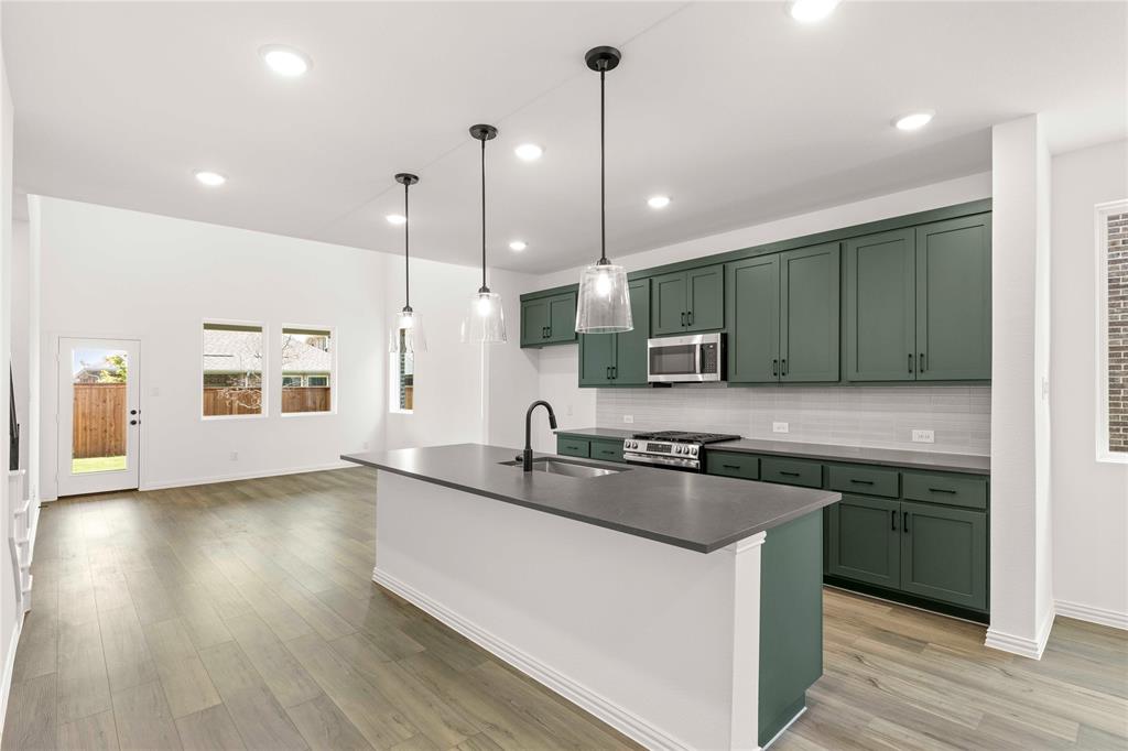 14118 Gallatin Street Pilot Point, TX 76258 - Photo 9 of 26 8_09. 14118 Gallatin - Kitchen (2)