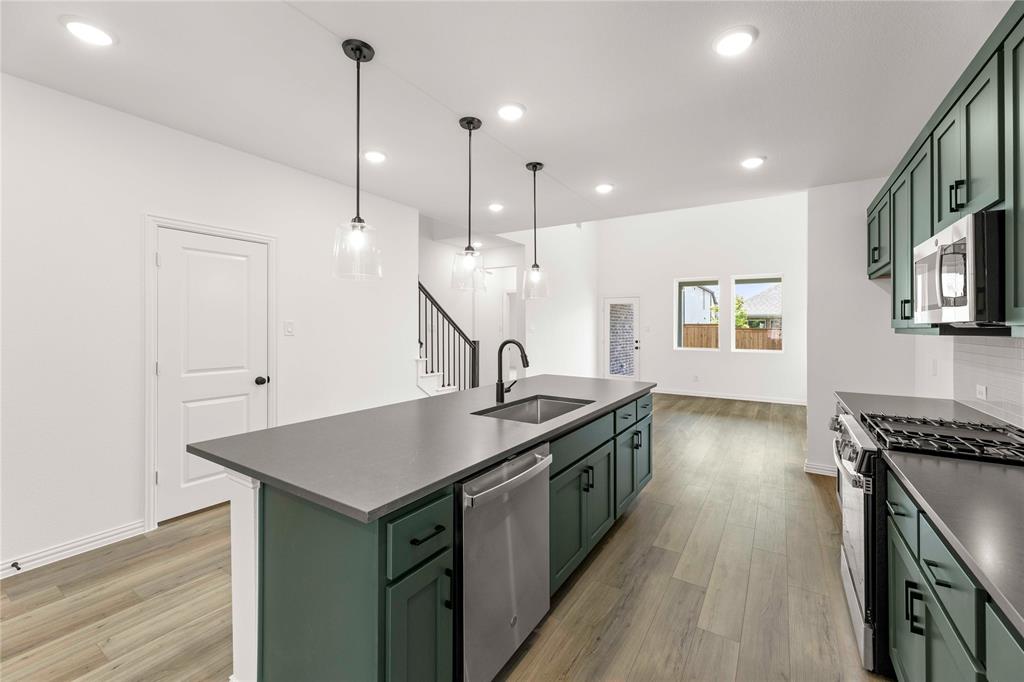 14118 Gallatin Street Pilot Point, TX 76258 - Photo 10 of 26 9_10. 14118 Gallatin - Kitchen (3)