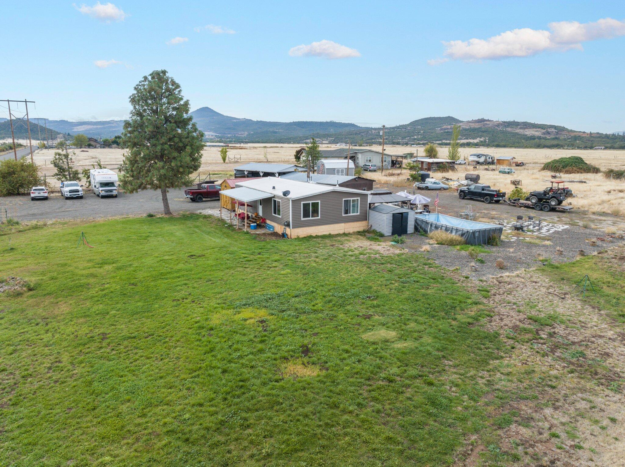 253 Meridian Road Eagle Point, OR 97524 - Photo 3 of 34 5-web-or-mls-DJI_0479