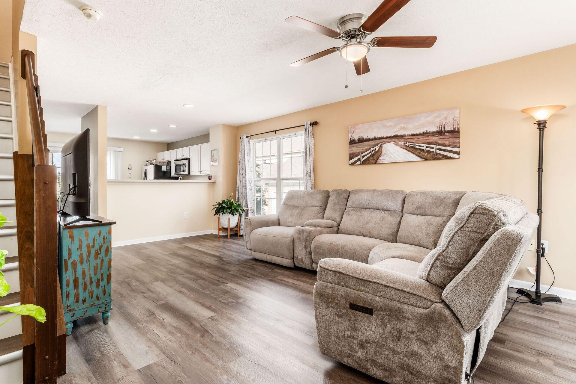 6358 Needletail Road, Unit 27 Columbus, OH 43230 - Photo 5 of 48 010_ 6358 Needletail Rd - 019