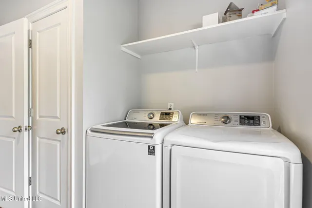 $2,500 | 183 Mc Donnell Avenue, Unit 304, Biloxi, MS 39531