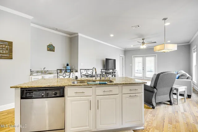 $2,500 | 183 Mc Donnell Avenue, Unit 304, Biloxi, MS 39531