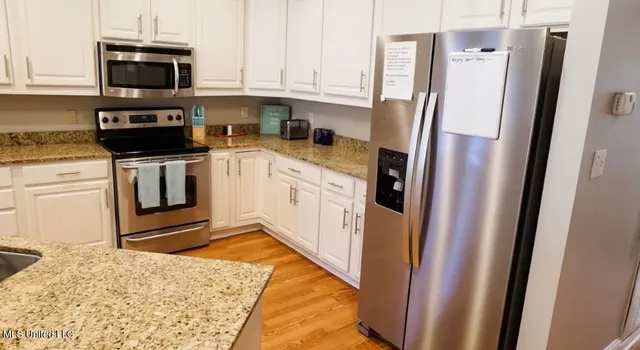 $2,500 | 183 Mc Donnell Avenue, Unit 304, Biloxi, MS 39531