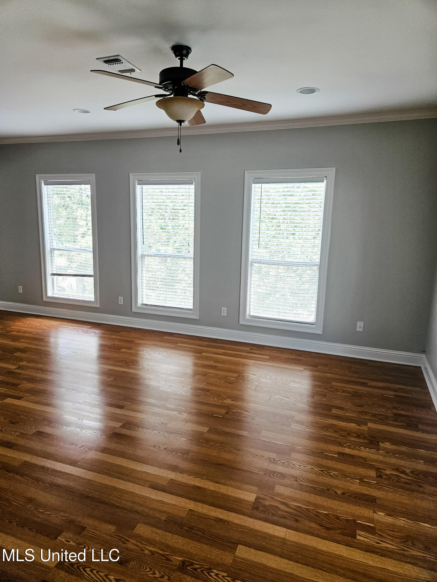 183 Mc Donnell Avenue, Unit 304 Biloxi, MS 39531 - Photo 3 of 35 Unit301e