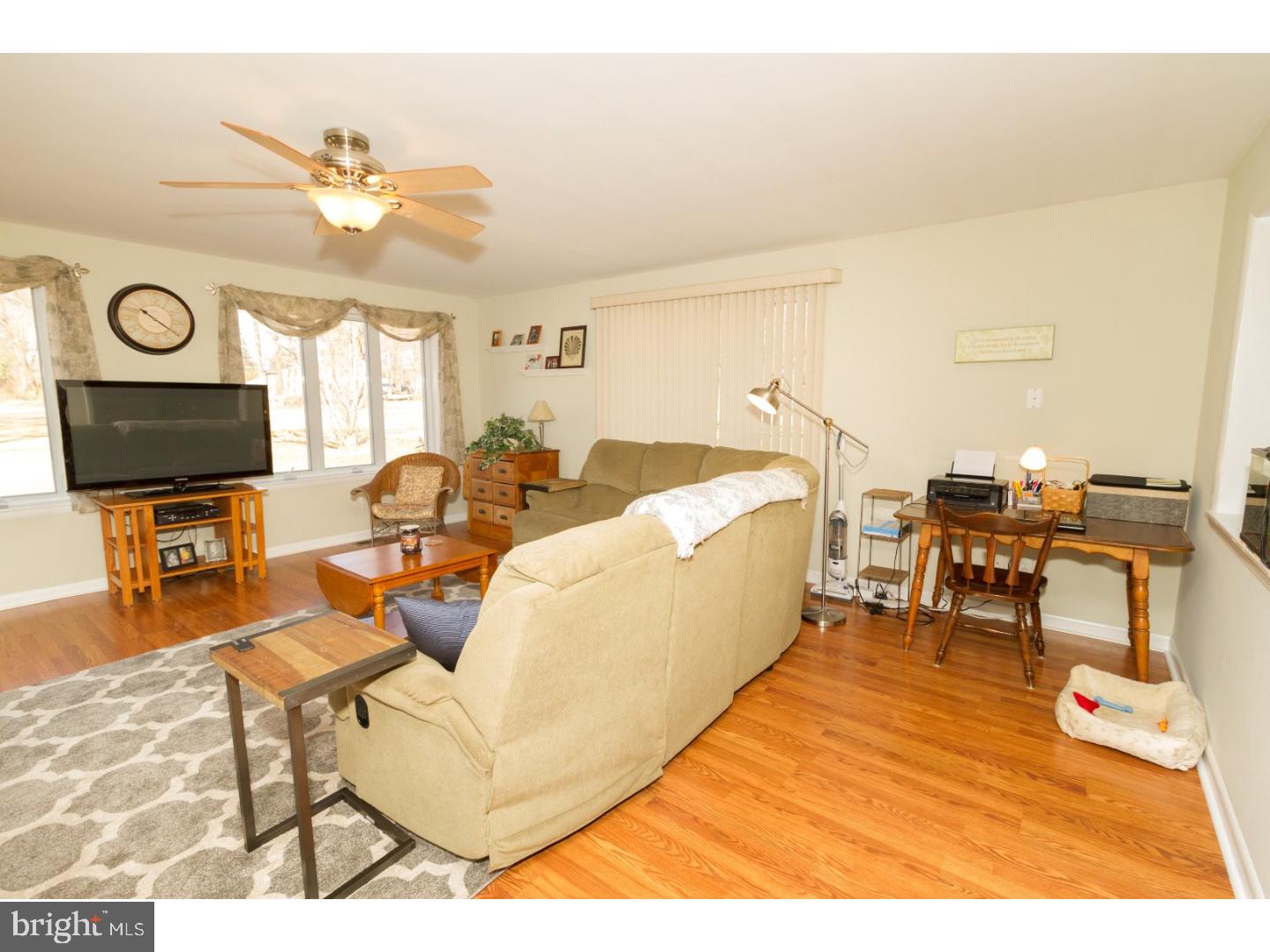 320 Upper Valley Road North Wales, PA 19454 - Photo 12 of 25 Family Room