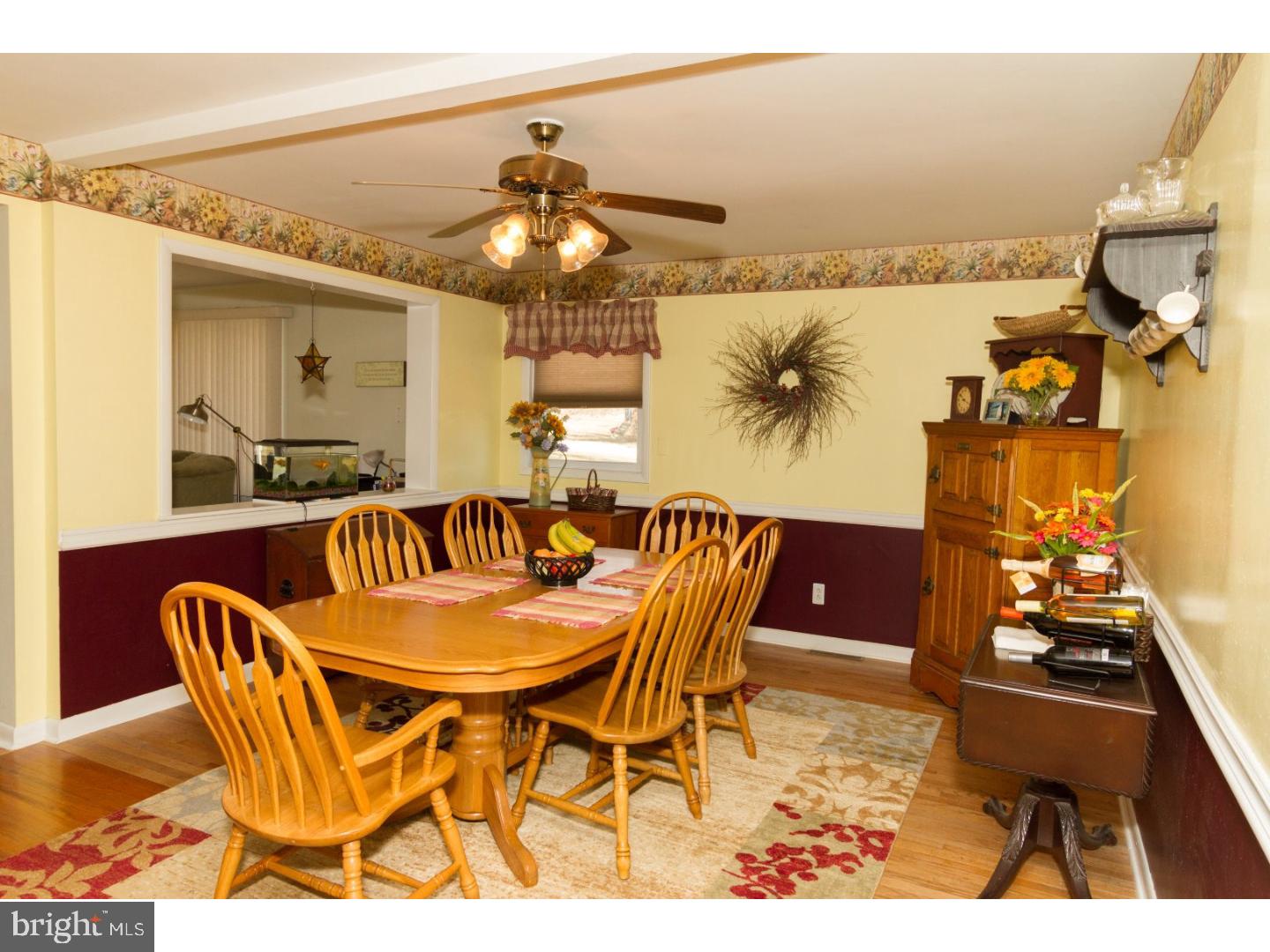 320 Upper Valley Road North Wales, PA 19454 - Photo 8 of 25 Dining Room