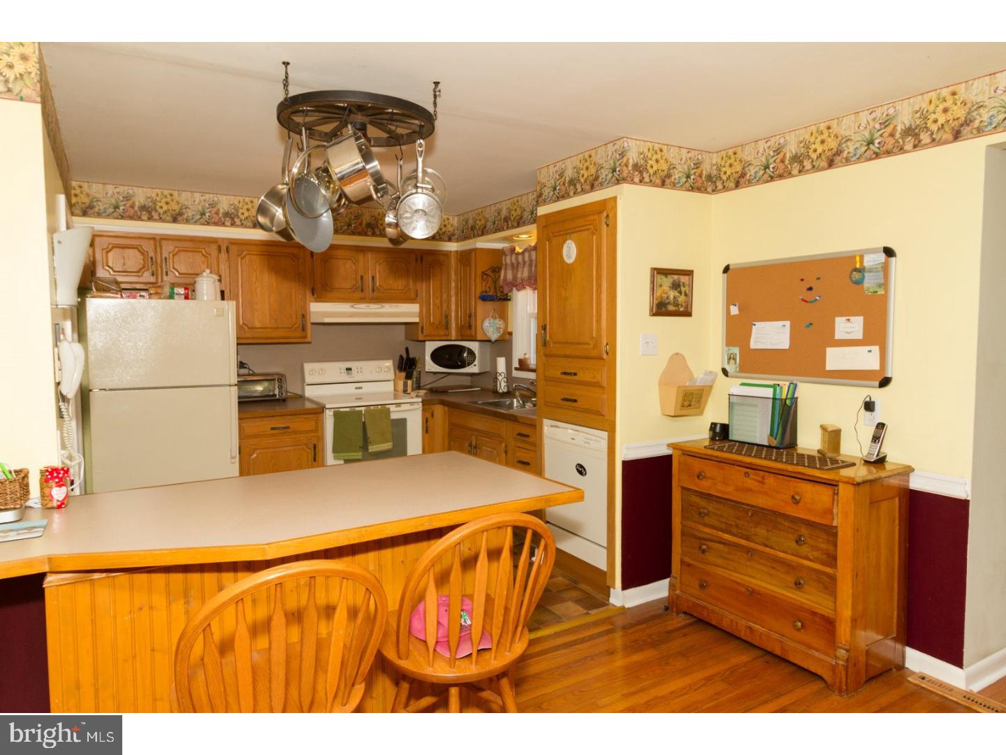 320 Upper Valley Road North Wales, PA 19454 - Photo 9 of 25 Kitchen