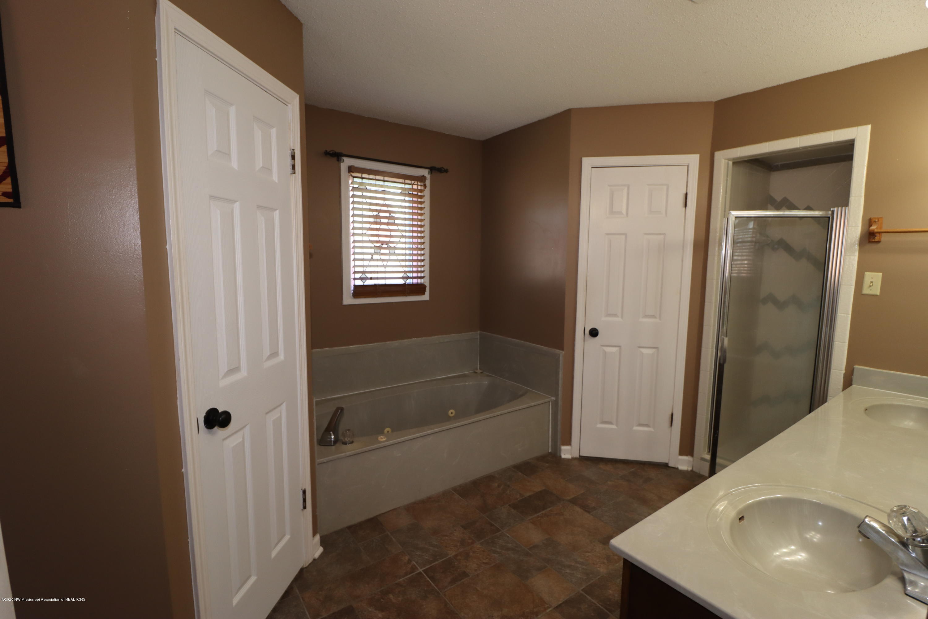 1930 Pecan Ridge North Southaven, MS 38671 - Photo 11 of 18 IMG_9260