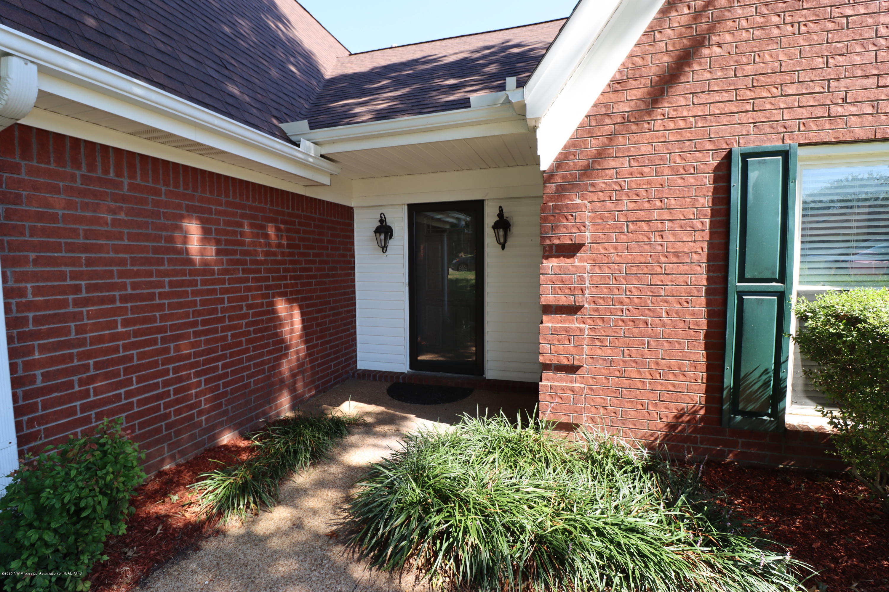 1930 Pecan Ridge North Southaven, MS 38671 - Photo 4 of 18 IMG_9253