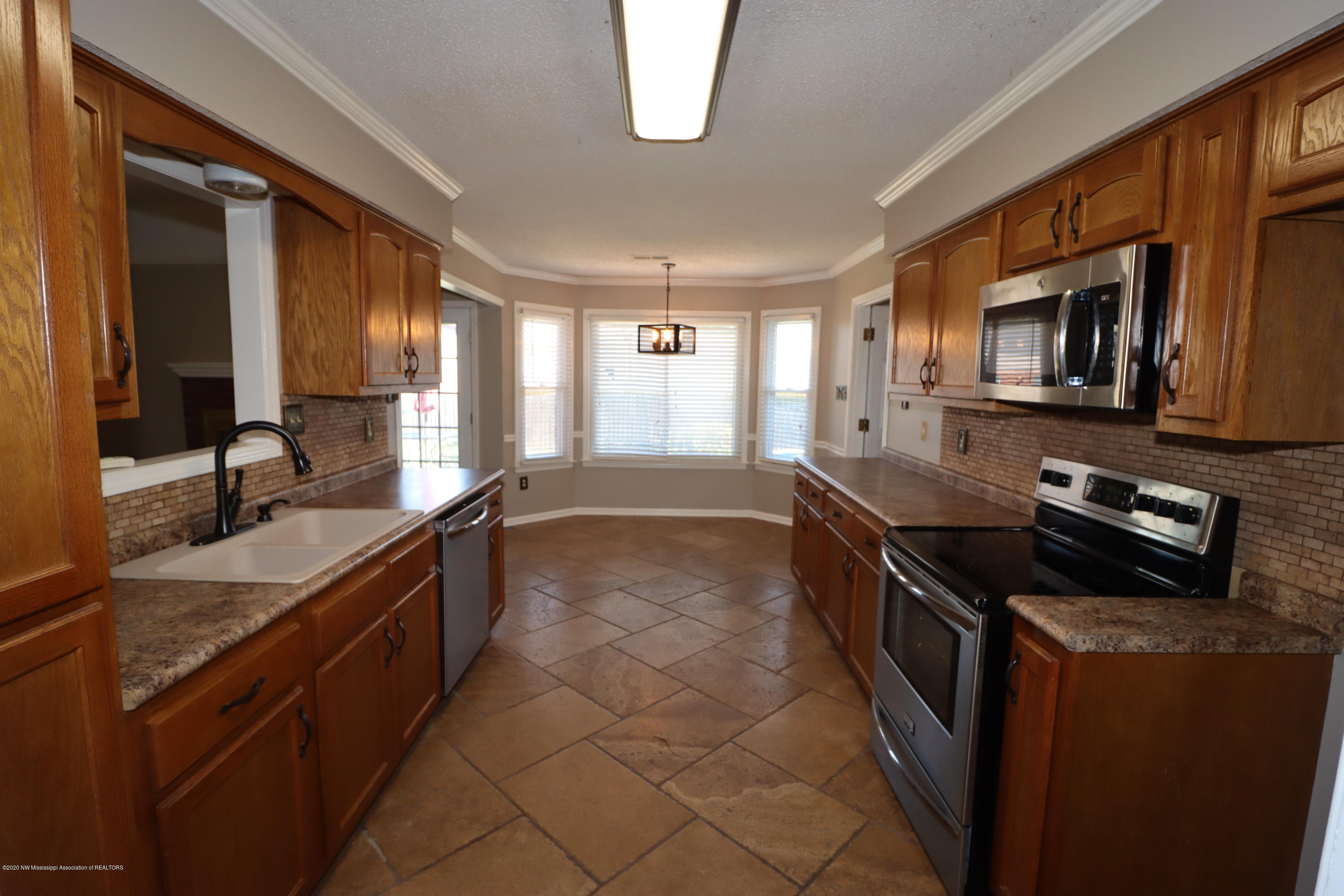 1930 Pecan Ridge North Southaven, MS 38671 - Photo 8 of 18 IMG_9257