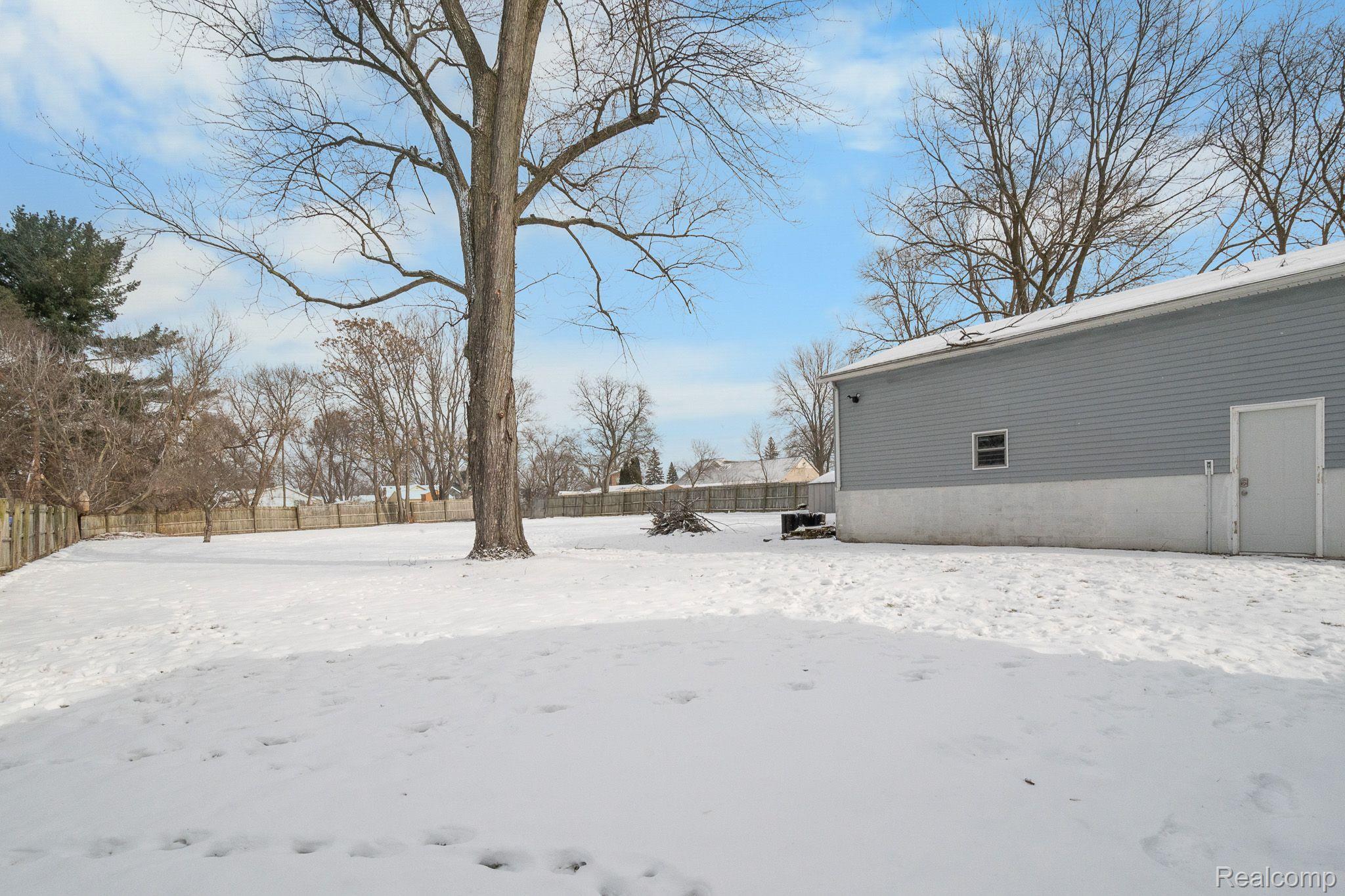 1230 Reo Road Lansing, MI 48910 - Photo 21 of 26 Gallery Image 21