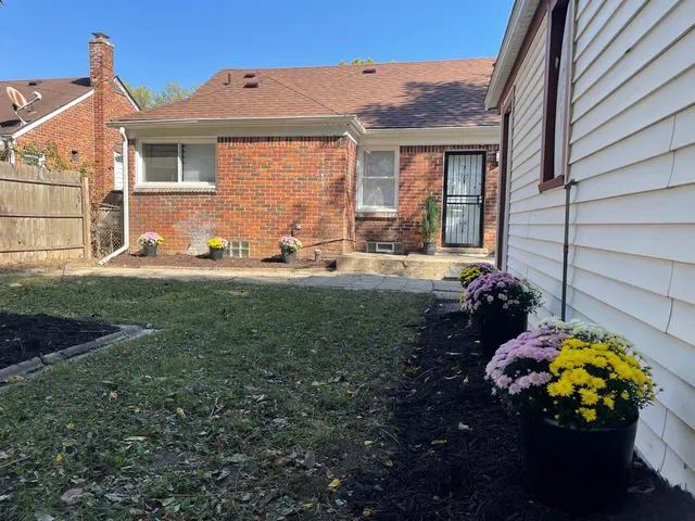 $135,000 | 9221 Grandville Avenue, Detroit, MI 48228