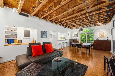 $735,000 | 5811 Rose Street, Houston, TX 77007