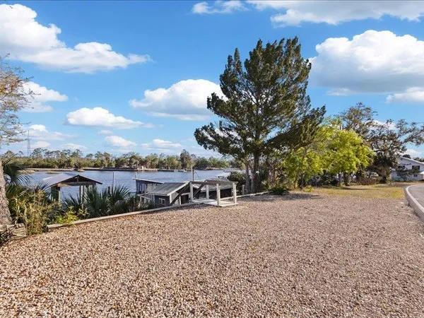 $695,000 | 603 Riverside Drive, Steinhatchee, FL 32359