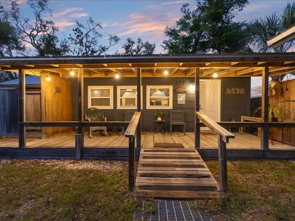 $695,000 | 603 Riverside Drive, Steinhatchee, FL 32359