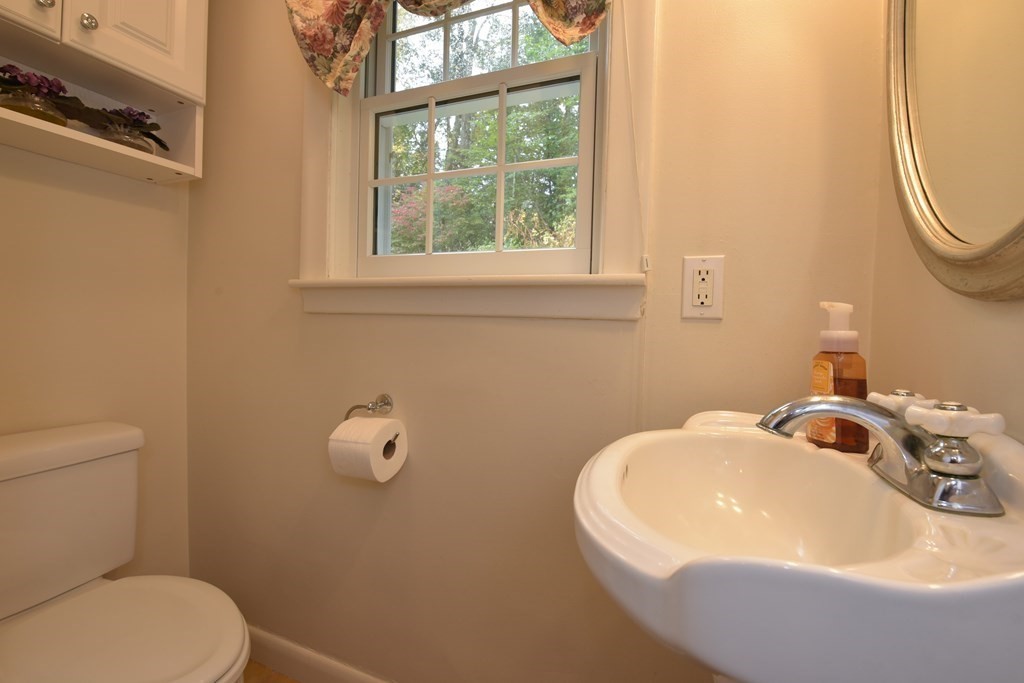 6 Rice Spring Lane Wayland, MA 01778 - Photo 18 of 42 Gallery Image 18
