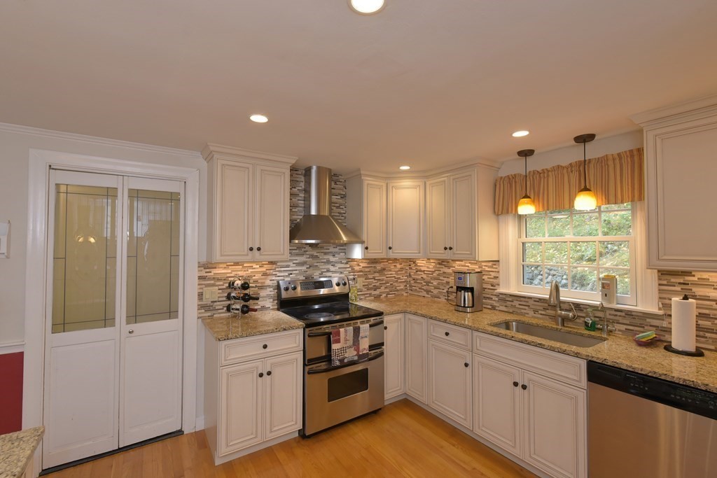 6 Rice Spring Lane Wayland, MA 01778 - Photo 4 of 42 Gallery Image 4