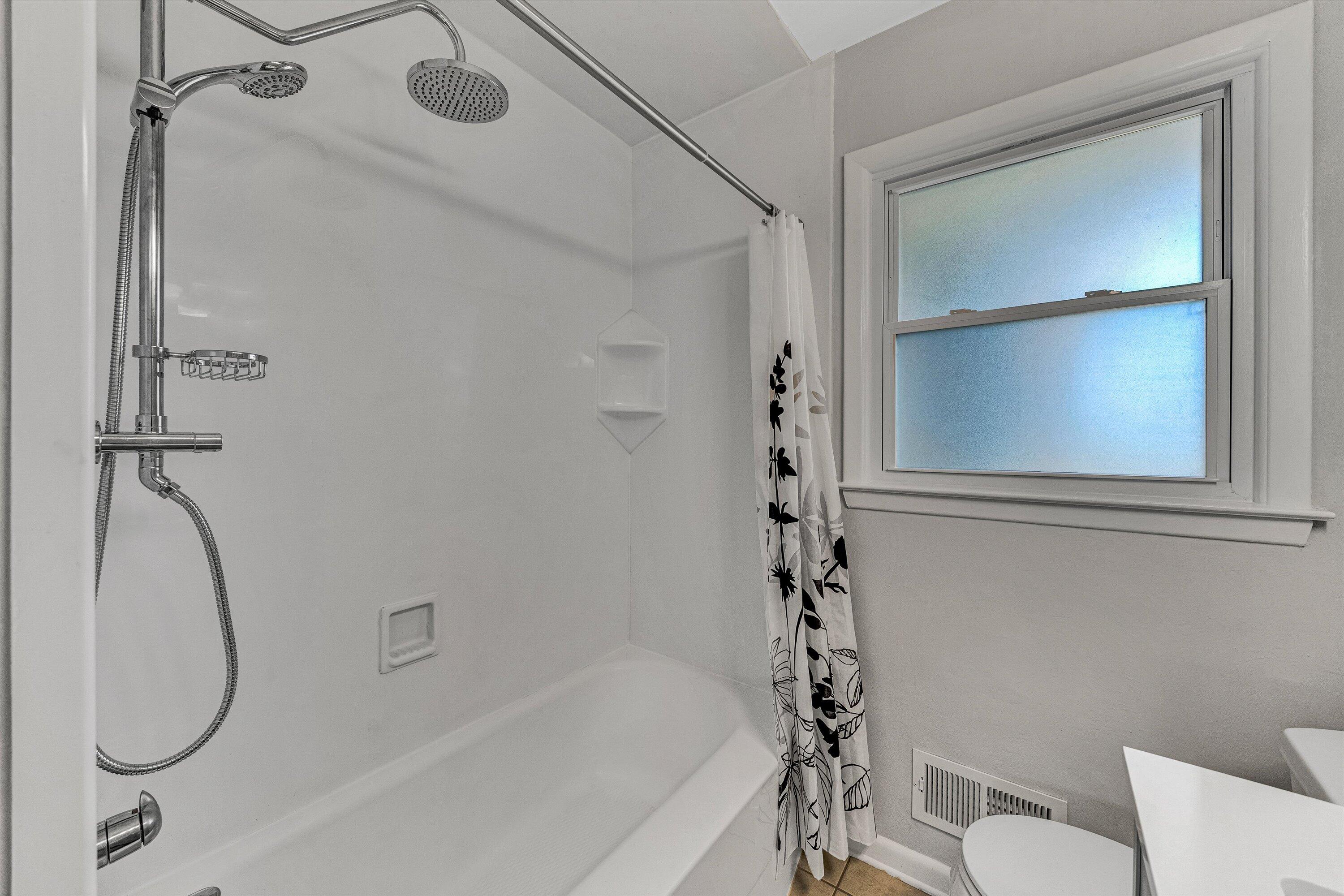 5216 Sugar Loaf Mountain Road Roanoke, VA 24018 - Photo 13 of 41 13-SGM-04915