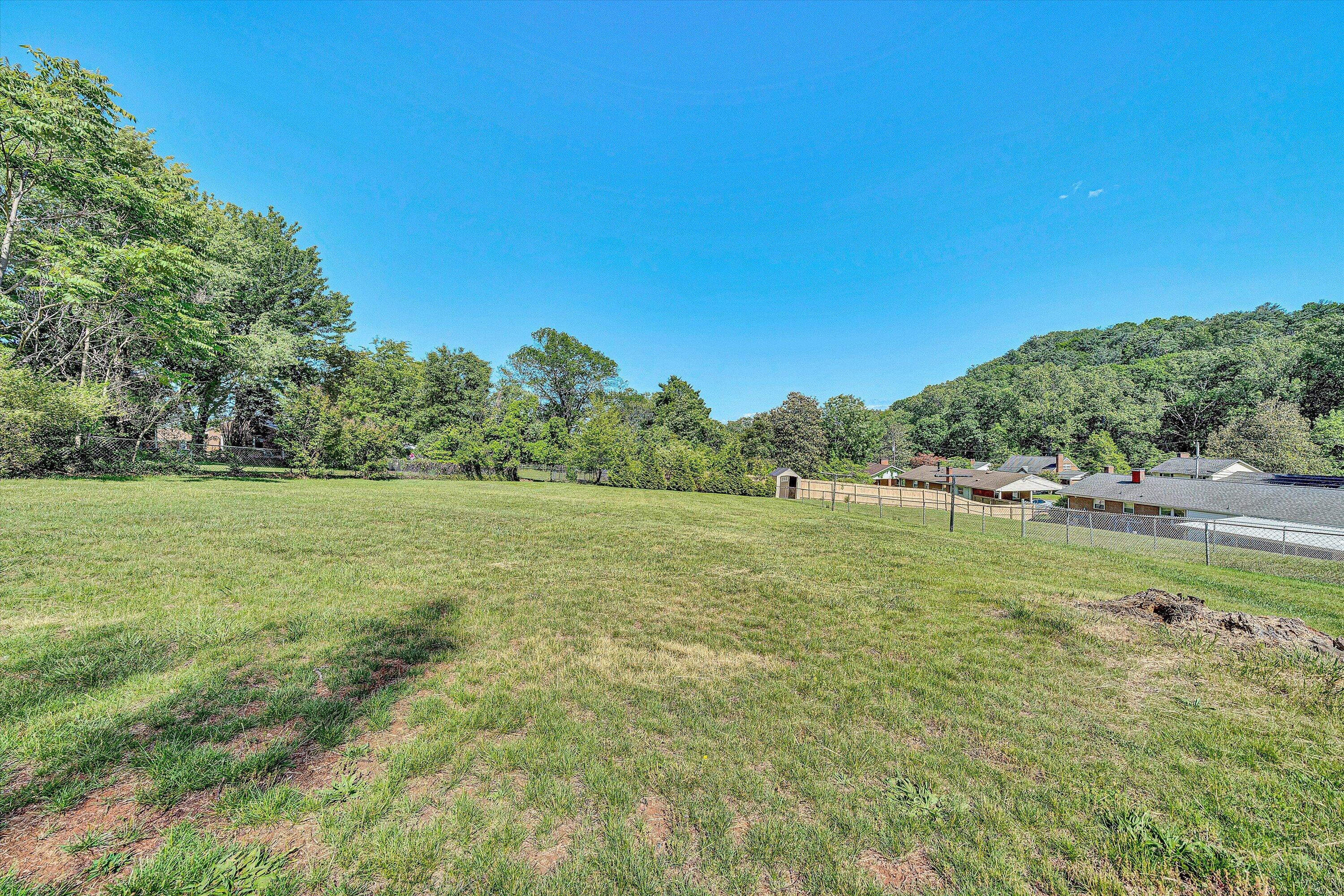 5216 Sugar Loaf Mountain Road Roanoke, VA 24018 - Photo 35 of 41 37-SGM-05015