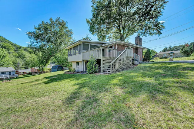 $2,400 | 5216 Sugar Loaf Mountain Road, Roanoke, VA 24018