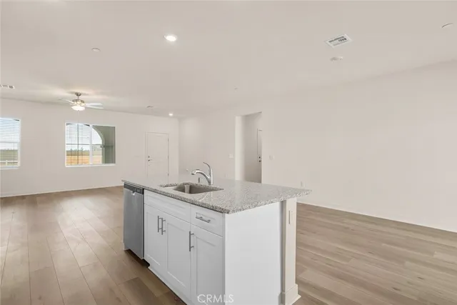 $606,900 | 14878 Desert Lily Court, Apple Valley, CA 92307