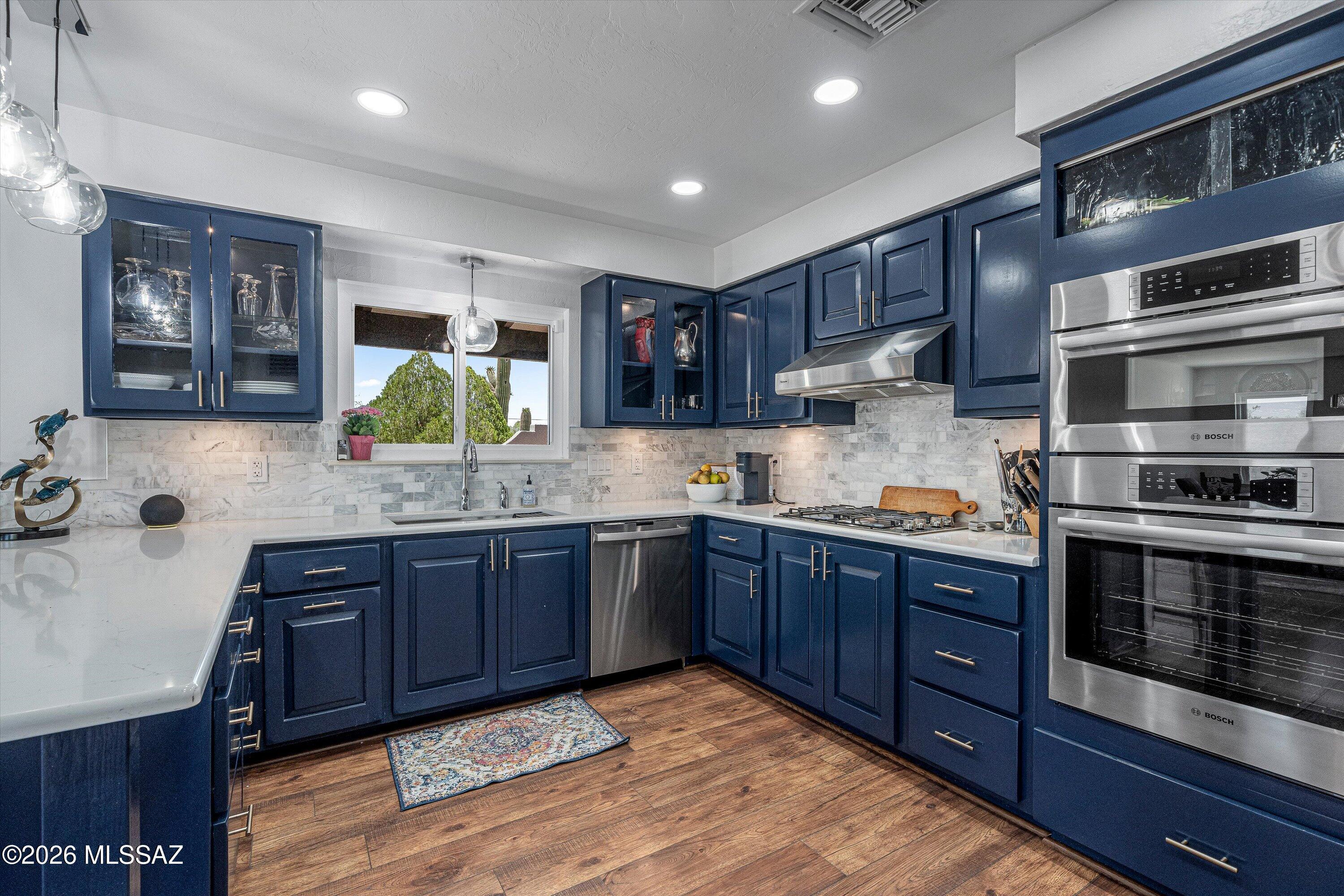10015 East Fort Lowell Road Tucson, AZ 85749 - Photo 3 of 45 Updated kitchen
