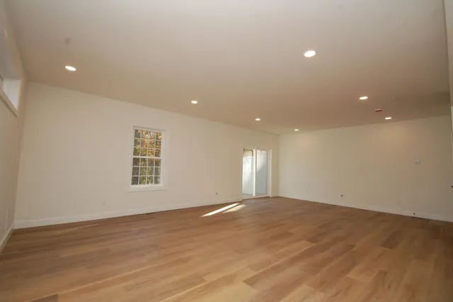 $610,000 | 21 A Griffin Road, Hudson, NH 03051