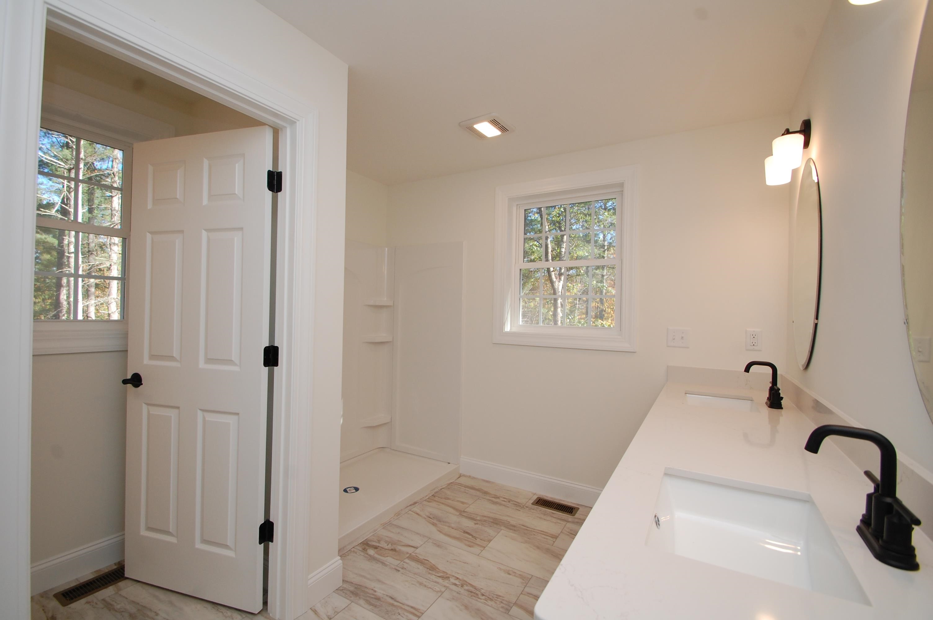 21 A Griffin Road Hudson, NH 03051 - Photo 7 of 17