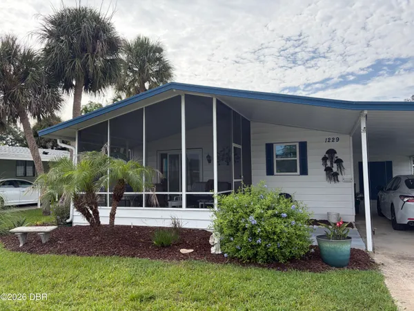 $1,600 | 1229 La Flosita Drive, Port Orange, FL 32129