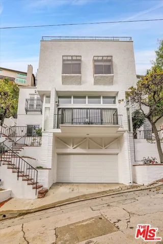 $9,995 | 1713 Queens Court, Los Angeles, CA 90069