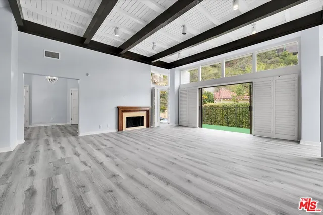 $9,995 | 1713 Queens Court, Los Angeles, CA 90069