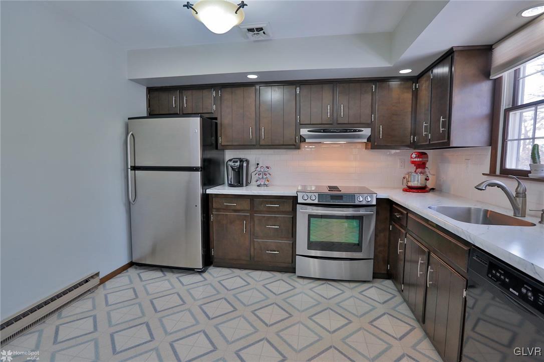 120 Elm Road Allentown, PA 18104 - Photo 10 of 33 Gallery Image 10