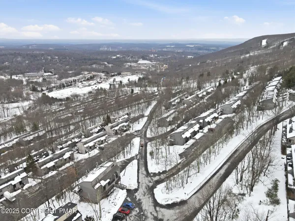 $410,000 | 227 Cross Country Lane, Tannersville, PA 18372