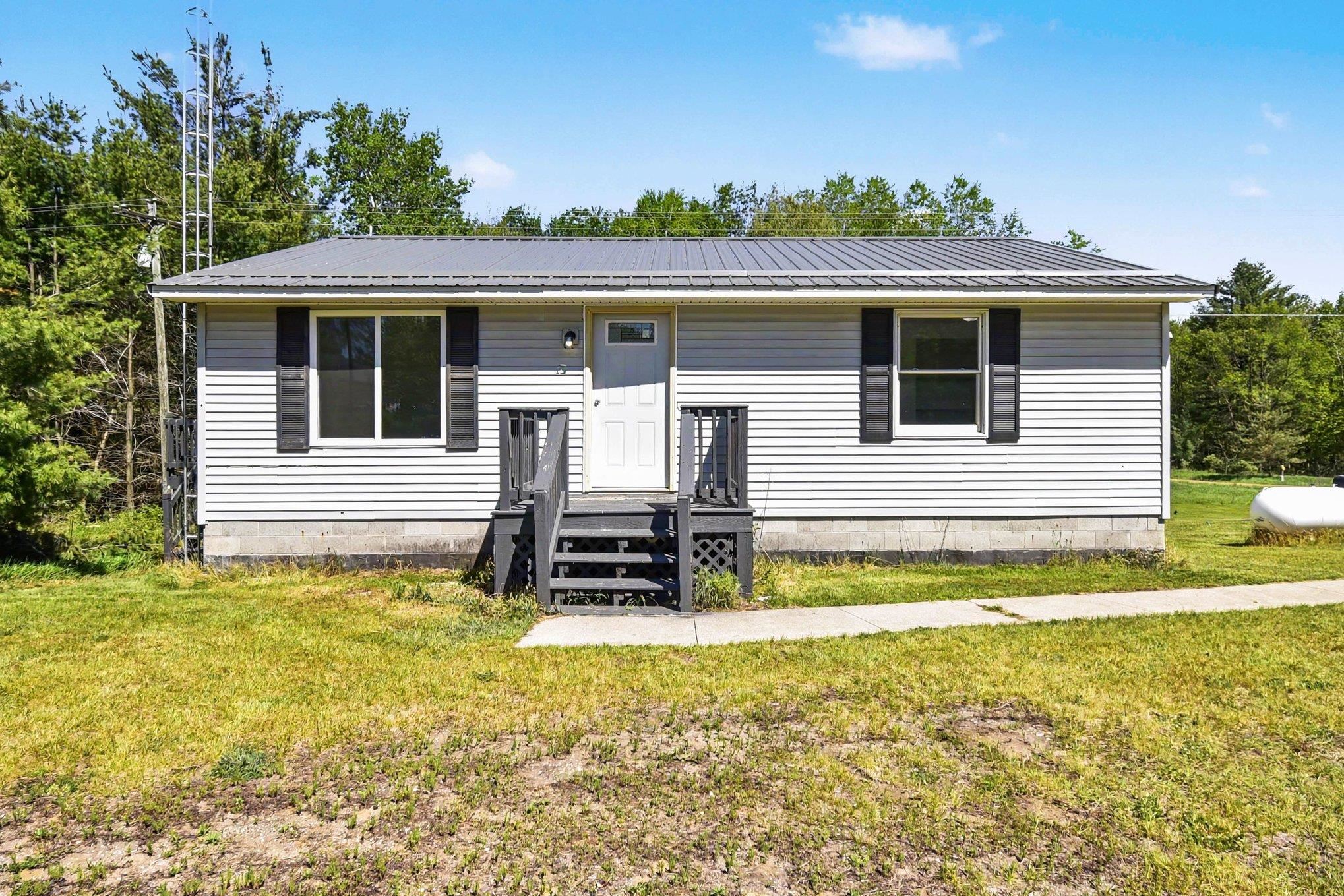 7032 North Woodruff Road Lake, MI 48632 - Photo 2 of 18