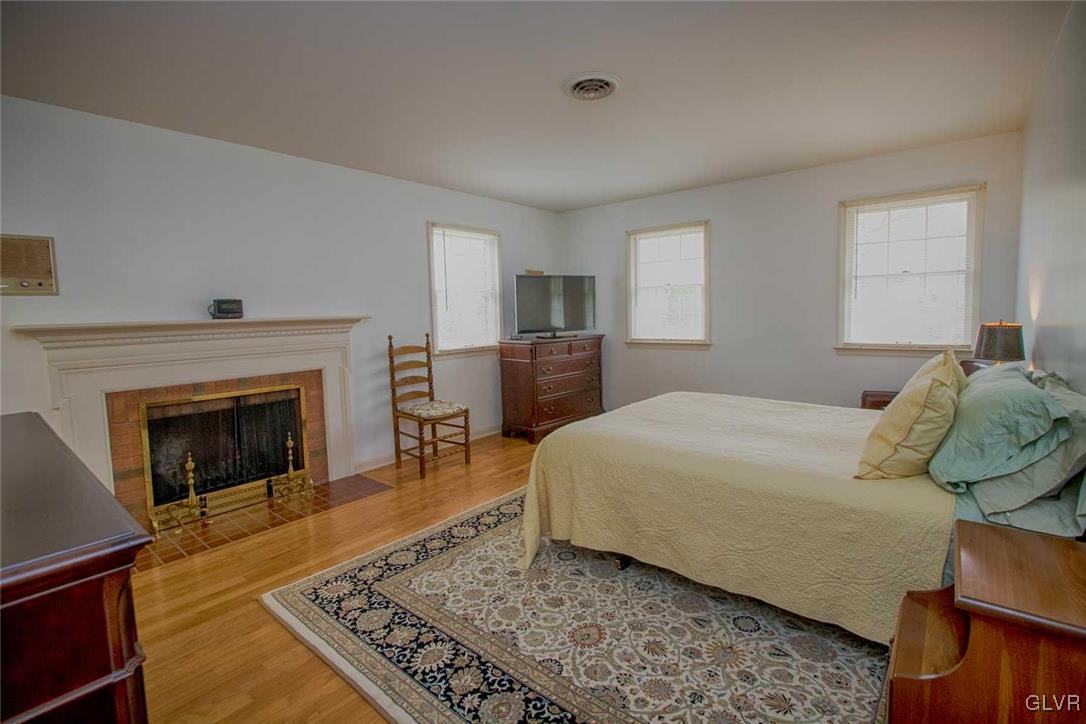 3858 Manchester Road Allentown, PA 18104 - Photo 12 of 19 Gallery Image 12