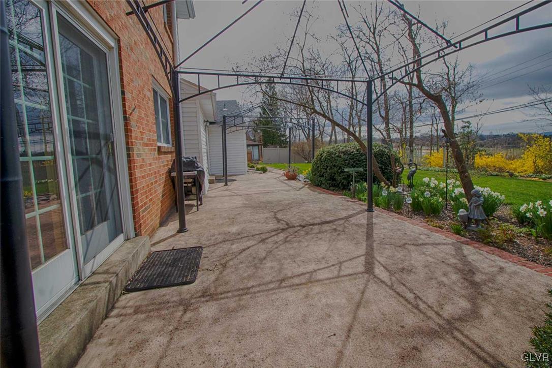 3858 Manchester Road Allentown, PA 18104 - Photo 17 of 19 Gallery Image 17