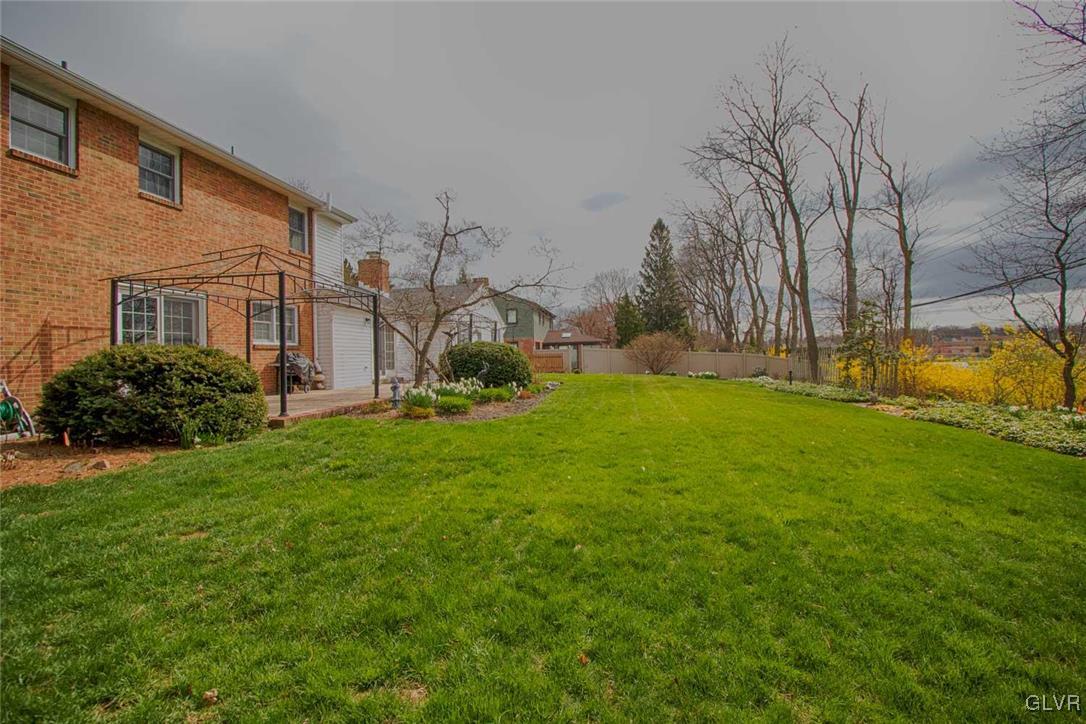 3858 Manchester Road Allentown, PA 18104 - Photo 18 of 19 Gallery Image 18