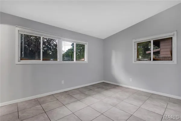$172,000 | 2340 St Catherine Street, Florissant, MO 63033
