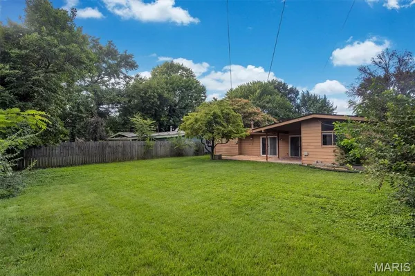 $172,000 | 2340 St Catherine Street, Florissant, MO 63033